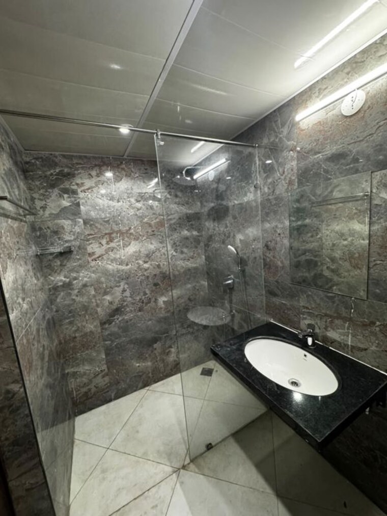 Bathroom, sumadhura-olumpus 3 Bedroom 2020 Sq.Ft. Apartment In Nanakramguda Hyderabad 10564699