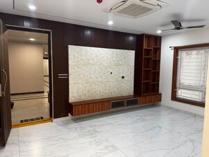 Room in 3 BHK Apartment at Sumadhura Olumpus, Nanakramguda – for Rent
