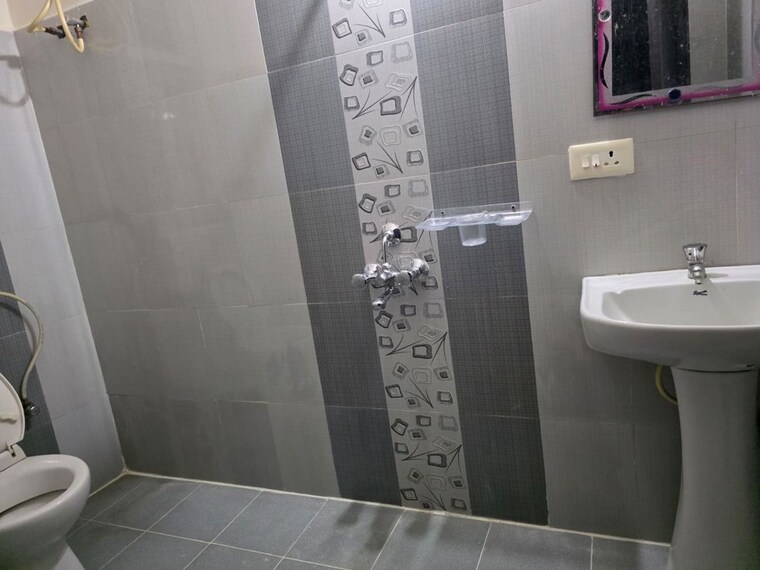 Bathroom, praneeth-pranav-county 3 Bedroom 1800 Sq.Ft. Villa In Beeramguda Hyderabad 10564713