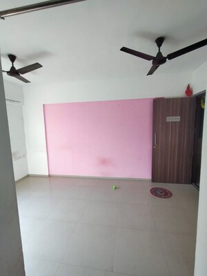 Furnished Amenities in 2 BHK Apartment at Rustomjee Avenue D1, Virar West – for Rent
