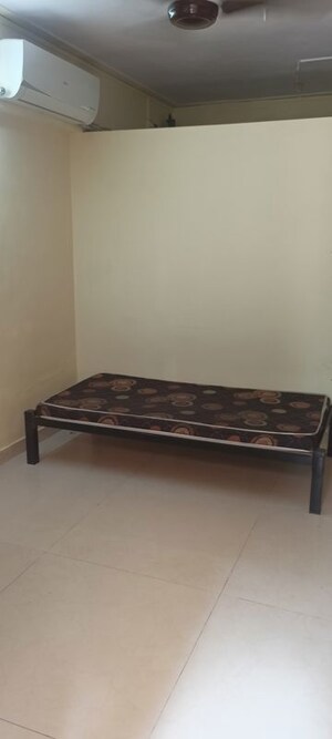 1 RK Apartment For Rent in Ahuja Towers, Prabhadevi