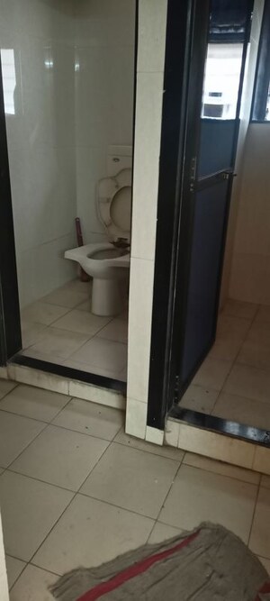 Bathroom in 1 RK Apartment at Ahuja Towers, Prabhadevi – for Rent