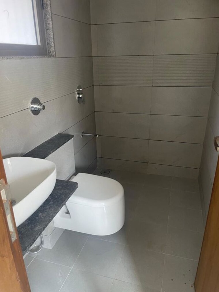 Bathroom, ganesh-malabar-retreat 3.5 Bedroom 1090 Sq.Ft. Apartment In Near Nirma University On Sg Highway Ahmedabad 10564734