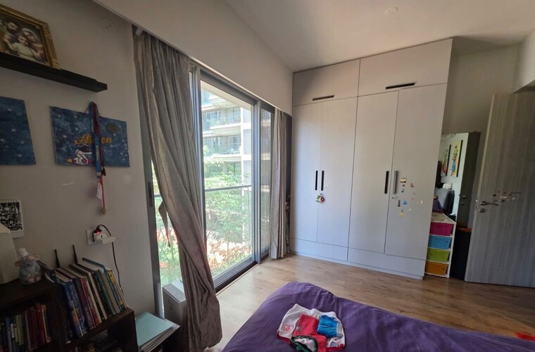  Parking, rustomjee-seasons 3 Bedroom 1600 Sq.Ft. Apartment In Bandra East Mumbai 10564743