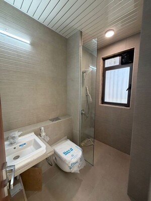 Bathroom in 4 BHK Apartment at Anandi Bhuvan, Santacruz East – for Rent