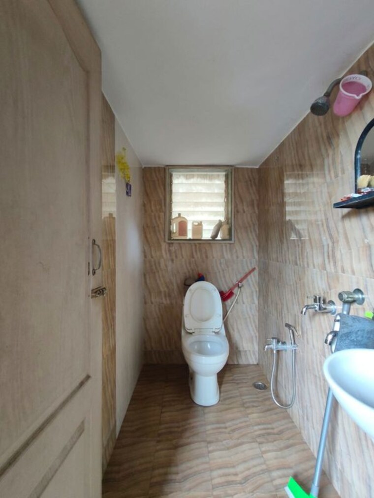 Bathroom, mandar-nature-glory 2 Bedroom 1000 Sq.Ft. Apartment In Kalwa Thane 10564749
