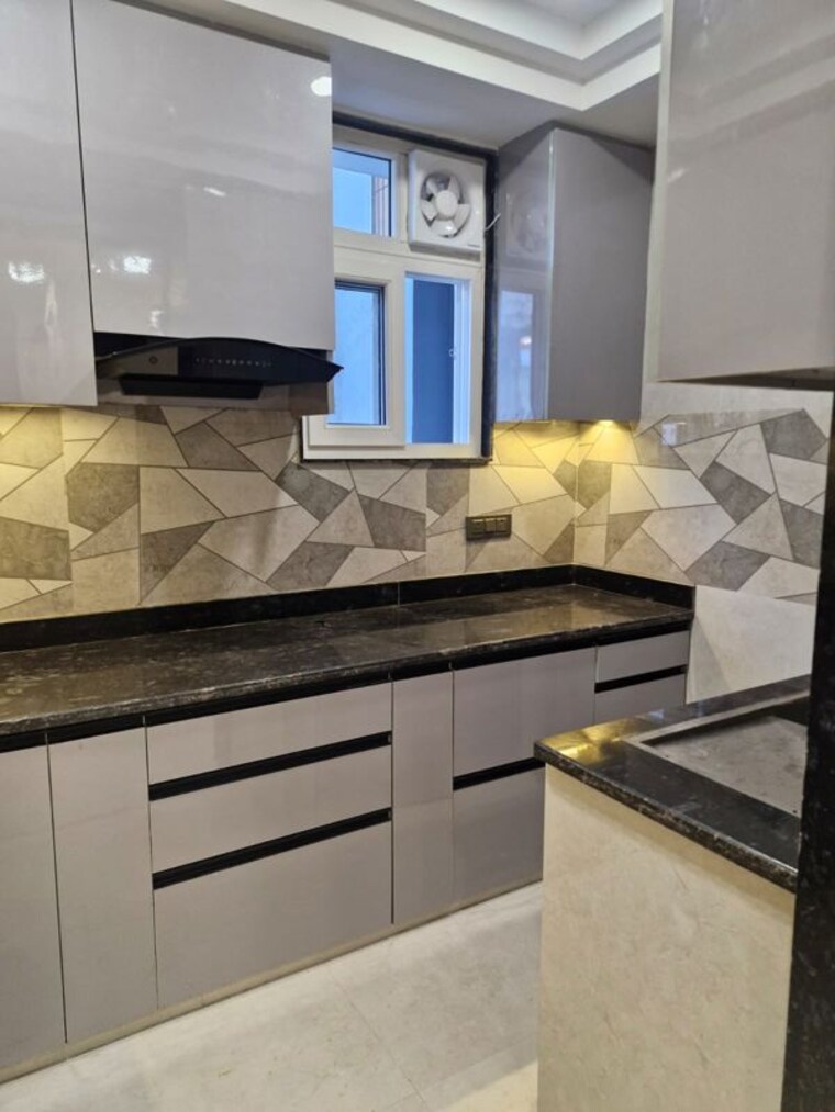 Kitchen, freedom fighters enclave 2 Bedroom 900 Sq.Ft. Apartment In Freedom Fighters Enclave Delhi 10525065