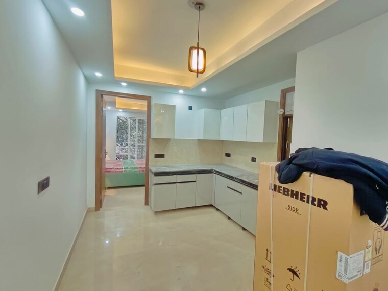 Kitchen, freedom fighters enclave 1 Bedroom 600 Sq.Ft. Apartment In Freedom Fighters Enclave Delhi 10525032