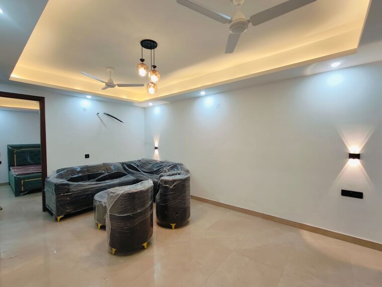 Living Room, freedom fighters enclave 1 Bedroom 600 Sq.Ft. Apartment In Freedom Fighters Enclave Delhi 10525032