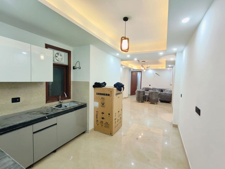 Kitchen, freedom fighters enclave 1 Bedroom 600 Sq.Ft. Apartment In Freedom Fighters Enclave Delhi 10525032