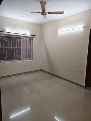 Room in 2 BHK Apartment at Frazer Town – for Rent