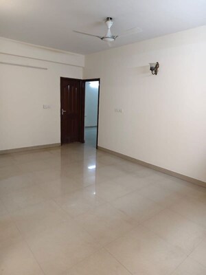 Room in 2 BHK Apartment at Frazer Town – for Rent