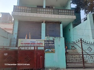  Shop For Rent in Nadesar