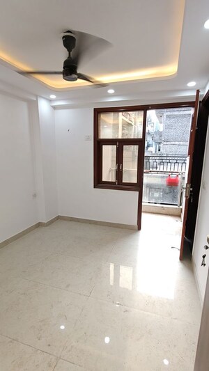Room in 1 BHK Builder Floor at Malviya Nagar – for Rent