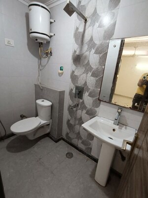 Team Area in 2 BHK Builder Floor at Malviya Nagar – for Rent