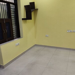 Team Area in 2 BHK Independent House at Sector 9a – for Rent