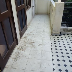 Balcony in 2 BHK Independent House at Sector 9a – for Rent