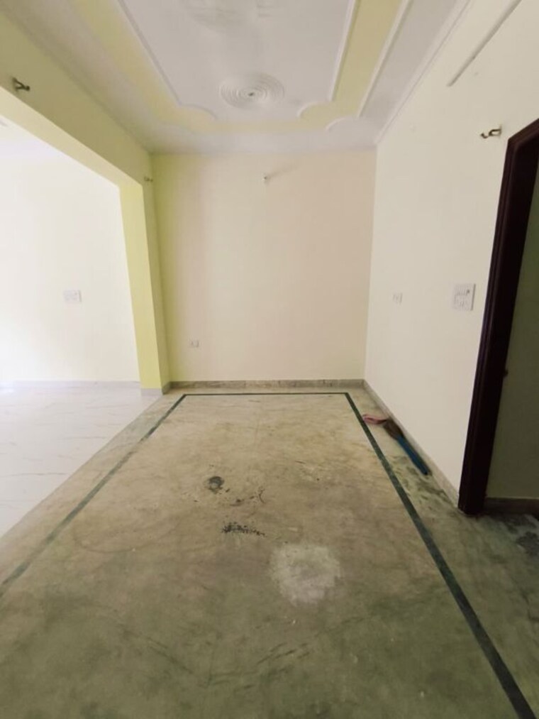 Room, sector 9a 2 Bedroom 1650 Sq.Ft. Independent House In Sector 9a Gurgaon 10535605
