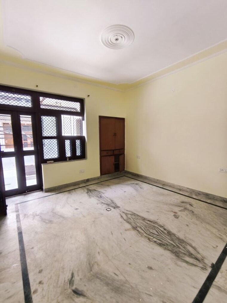 Bedroom, sector 9a 2 Bedroom 1650 Sq.Ft. Independent House In Sector 9a Gurgaon 10535605