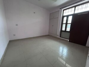 Room in 3 BHK Independent House at Sector 9 – for Rent