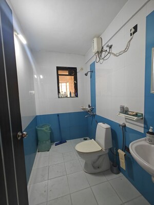 Team Area in 2 BHK Apartment at Tulsi Sagar, Nerul – for Rent