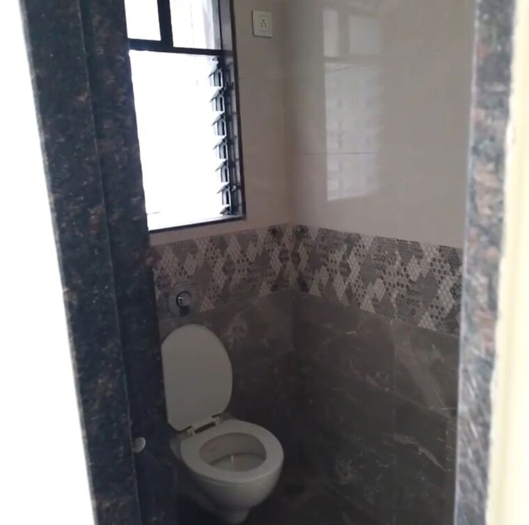 Bathroom, dgs-sheetal-dharmaraj 2 Bedroom 750 Sq.Ft. Apartment In Malad West Mumbai 10564901