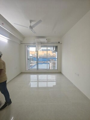 Room in 2 BHK Apartment at Seawoods Sector 40 – for Sale