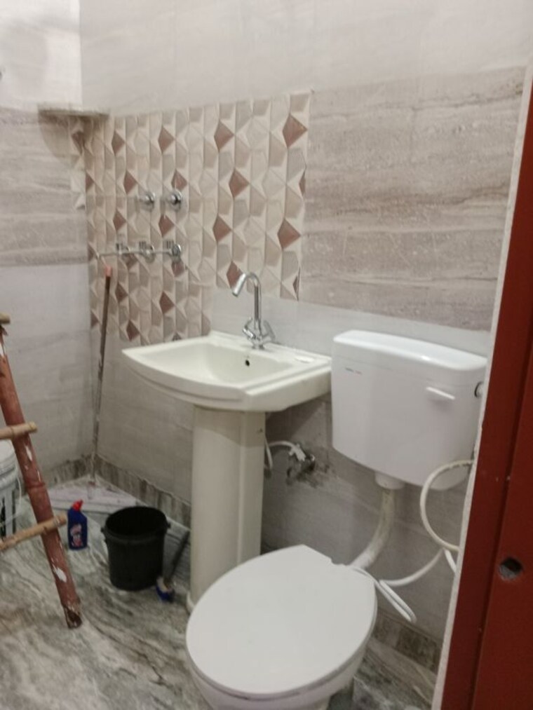 Bathroom, sector 18 2 Bedroom 975 Sq.Ft. Independent House In Sector 18 Panipat 10564920