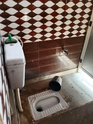 Bathroom in 1 BHK Builder Floor at Sector 18 – for Rent