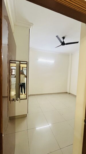 Room in 3 BHK Apartment at Golden Tulip Kondapur, Kondapur – for Rent