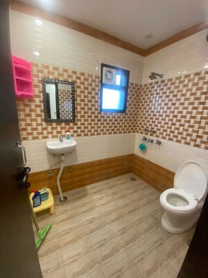 Bathroom in 3 BHK Builder Floor at Sector 33 – for Rent