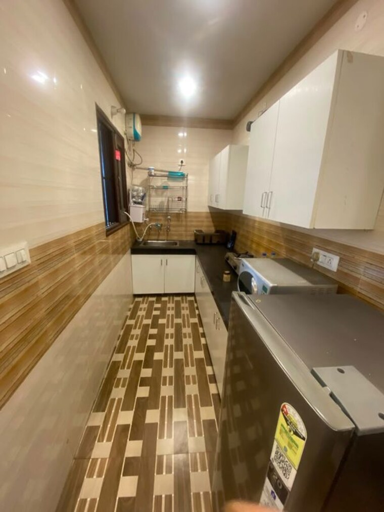 Kitchen, sector 33 3 Bedroom 2600 Sq.Ft. Builder Floor In Sector 33 Chandigarh 10564932