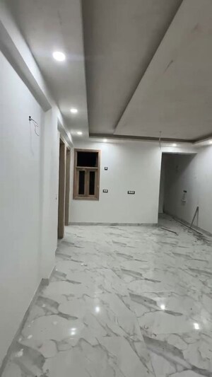 Room in 3 BHK Builder Floor at Mehrauli – for Sale