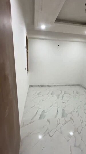 Room in 3 BHK Builder Floor at Mehrauli – for Sale