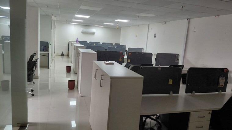Team Area, dev-corpora Commercial Office Space 2500 Sq.Ft. In Ganeshwadi Thane 10564978
