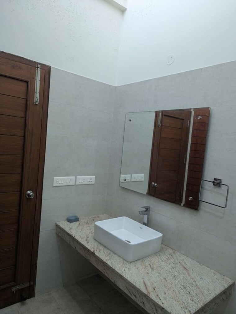 Bathroom, sector 4 2 Bedroom 1500 Sq.Ft. Builder Floor In Sector 4 Panchkula 10564971