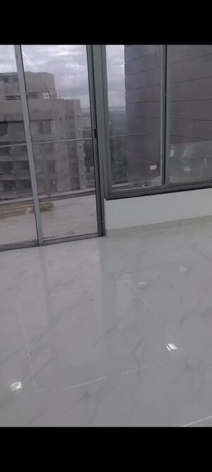 Room in 3.5 BHK Apartment at Kalpataru Jade Residences, Baner – for Sale