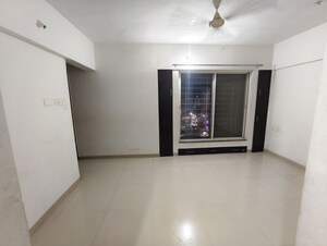 Room in 2 BHK Apartment at Mantra Ira, Undri – for Rent