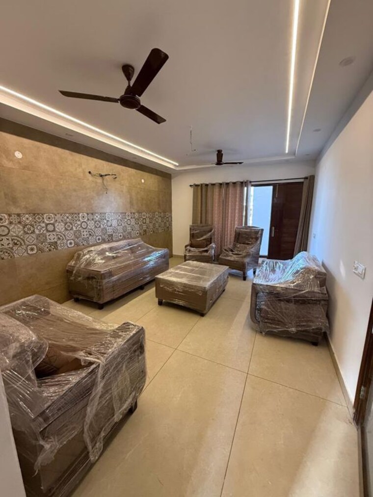 Living Room, sector 4 2 Bedroom 1500 Sq.Ft. Builder Floor In Sector 4 Panchkula 10565040