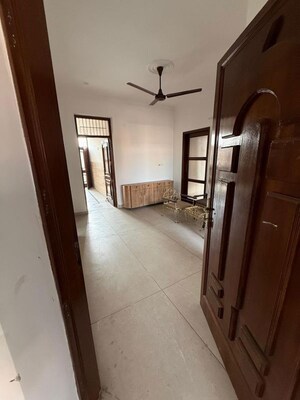 Building Lobby in 2 BHK Builder Floor at Sector 4 – for Rent