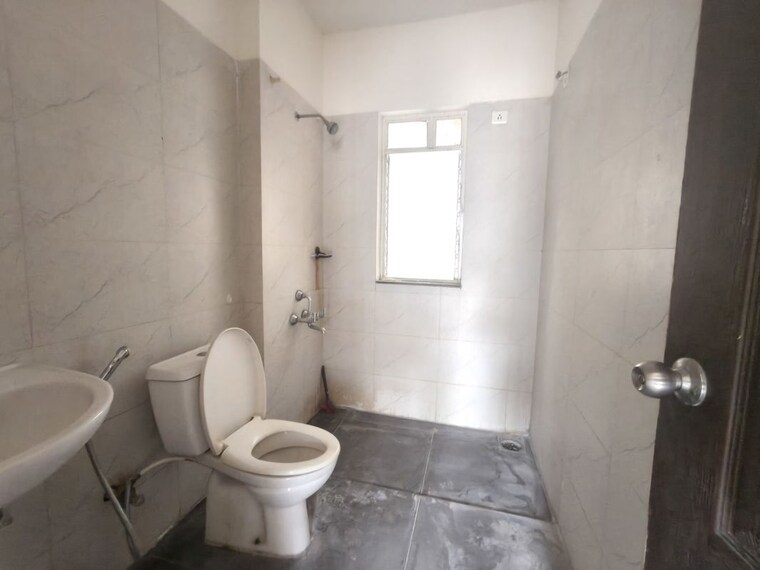 Bathroom, pra-the-lake-district 3.5 Bedroom 1580 Sq.Ft. Apartment In Kondhwa Pune 10190378
