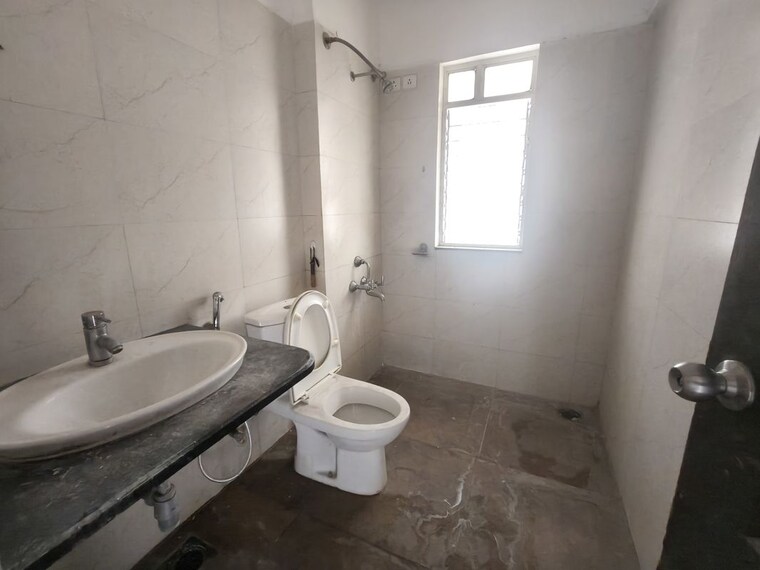 Bathroom, pra-the-lake-district 3.5 Bedroom 1580 Sq.Ft. Apartment In Kondhwa Pune 10190378