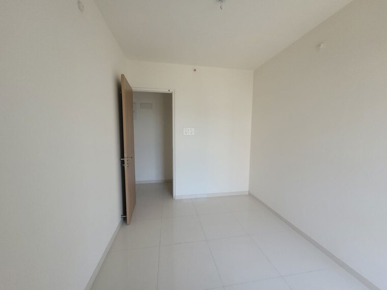 Room, godrej-emerald 3 Bedroom 1044 Sq.Ft. Apartment In Ghodbunder Road Thane 10563052