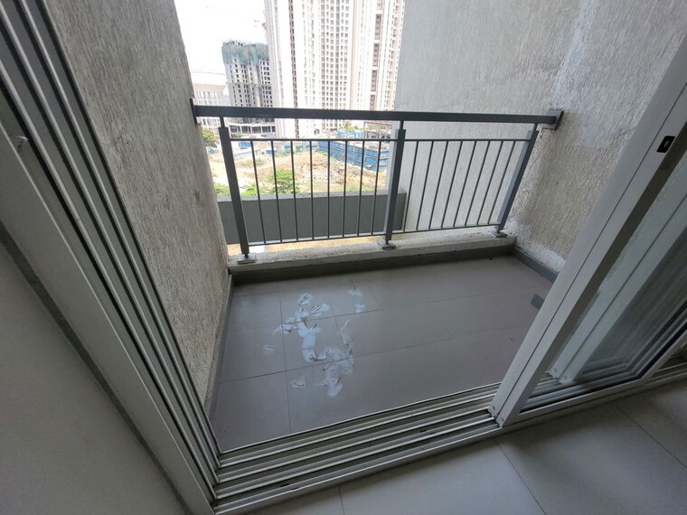 Balcony, godrej-emerald 3 Bedroom 1044 Sq.Ft. Apartment In Ghodbunder Road Thane 10563052