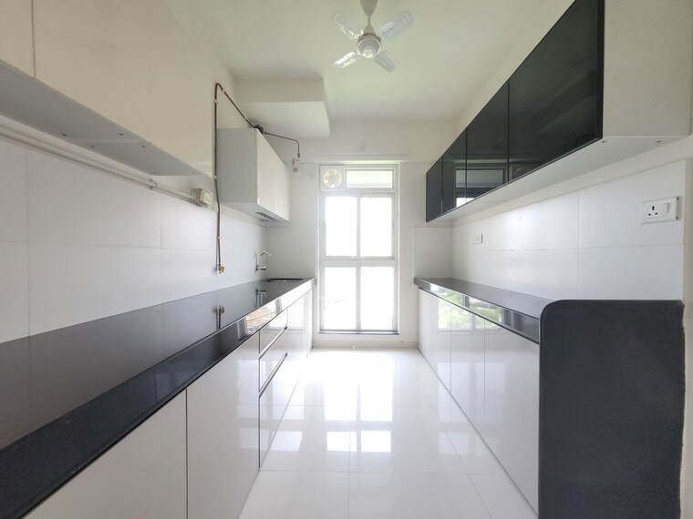 Kitchen, godrej-emerald 3 Bedroom 1044 Sq.Ft. Apartment In Ghodbunder Road Thane 10563052