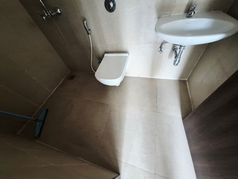 Bathroom, runwal-my-city-phase-ii-cluster-05 2 Bedroom 576 Sq.Ft. Apartment In Dombivli East Thane 10565076