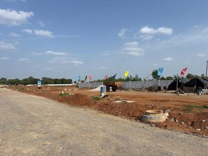Plot Area in  Plot at Sarvagna Dhatri County, Railapur – for Sale