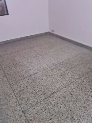 Room in 2 BHK Builder Floor at Sector 19 – for Rent