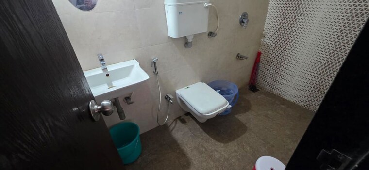 Bathroom, aashna-samadhan 2 Bedroom 501 Sq.Ft. Apartment In Goregaon West Mumbai 10565110