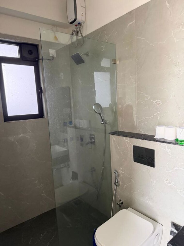 Bathroom, kl-astoria 2 Bedroom 660 Sq.Ft. Apartment In Bandra West Mumbai 10565111